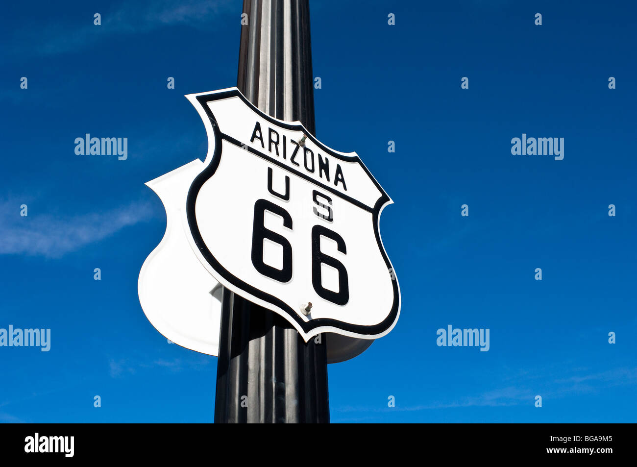Un emblème pour signer l'historique Route 66 en Arizona. Banque D'Images