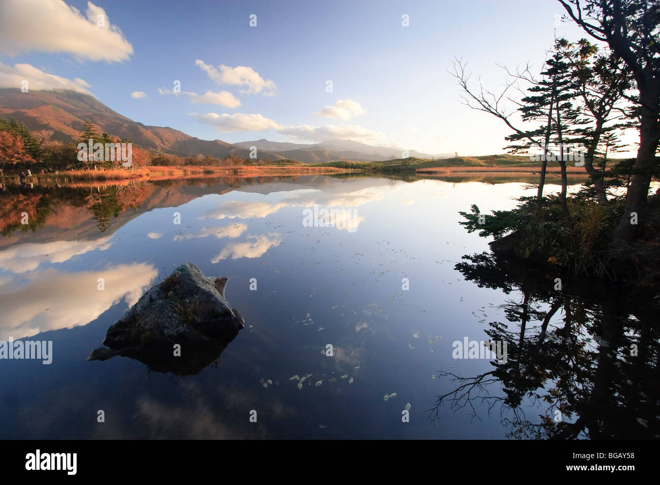 Le Japon, l'île d'Hokkaido, Péninsule de Shiretoko, le Parc National de Shiretoko, Shiretoko Shiretoko (cinq lacs Rendez-ko) Banque D'Images