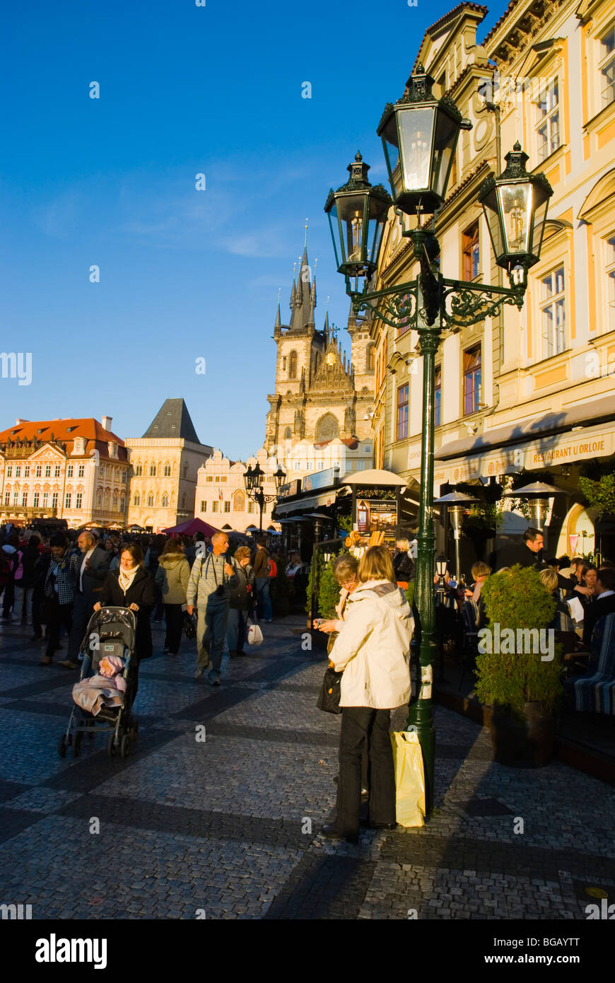 Staromestske namesti la place de la vieille ville de Prague République Tchèque Europe Banque D'Images
