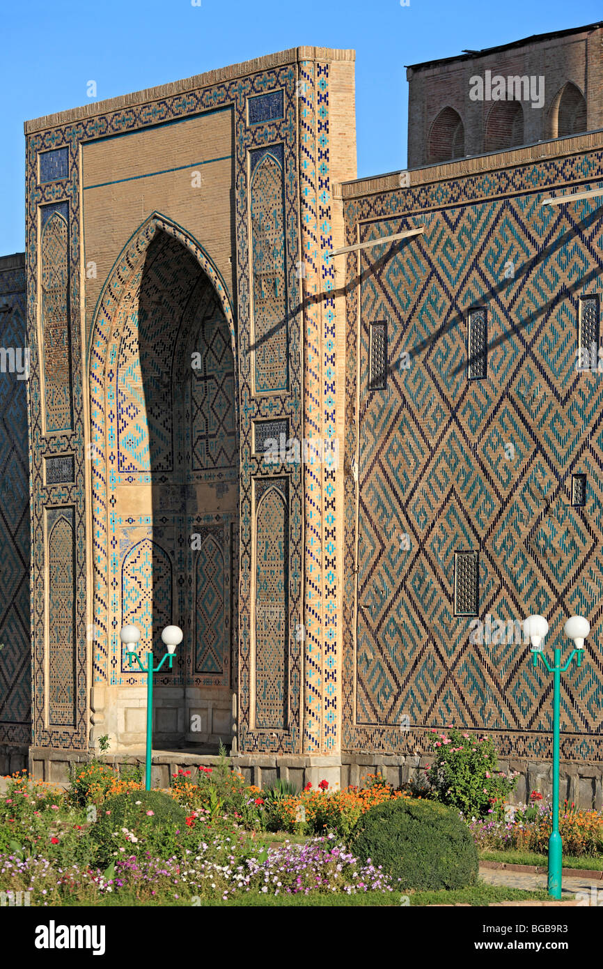 L'Ulugh Beg-Madrasah, place du Registan, Samarkand, Ouzbékistan Banque D'Images