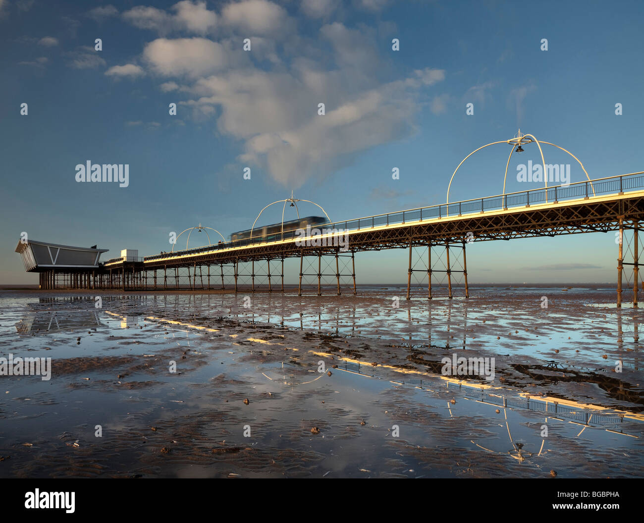 Southport Pier et de la plage Banque D'Images