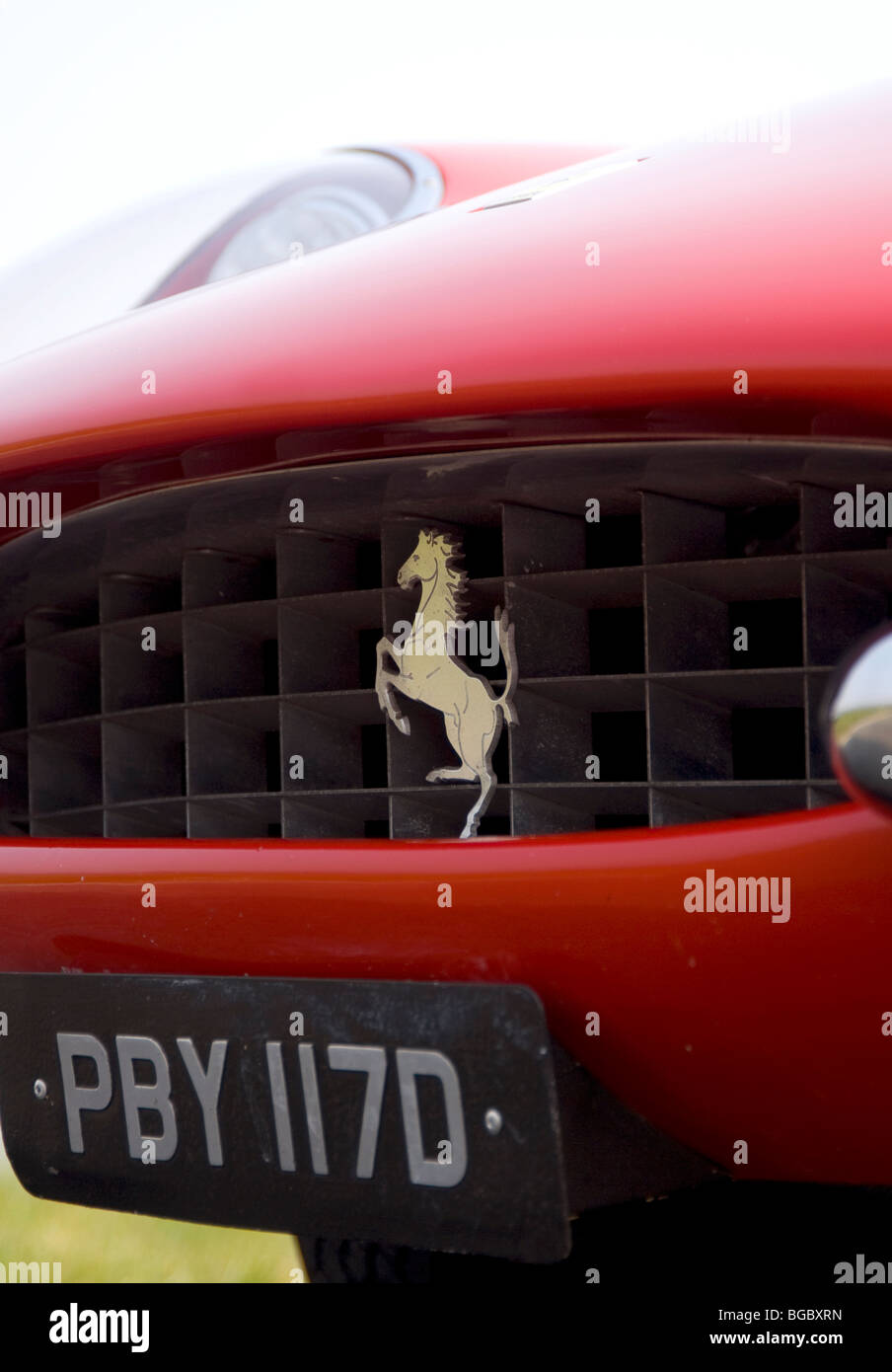 Ferrari 275 GTB classic sports car GT Italienne Grand Tourer logo cheval cabré sur le grill Banque D'Images