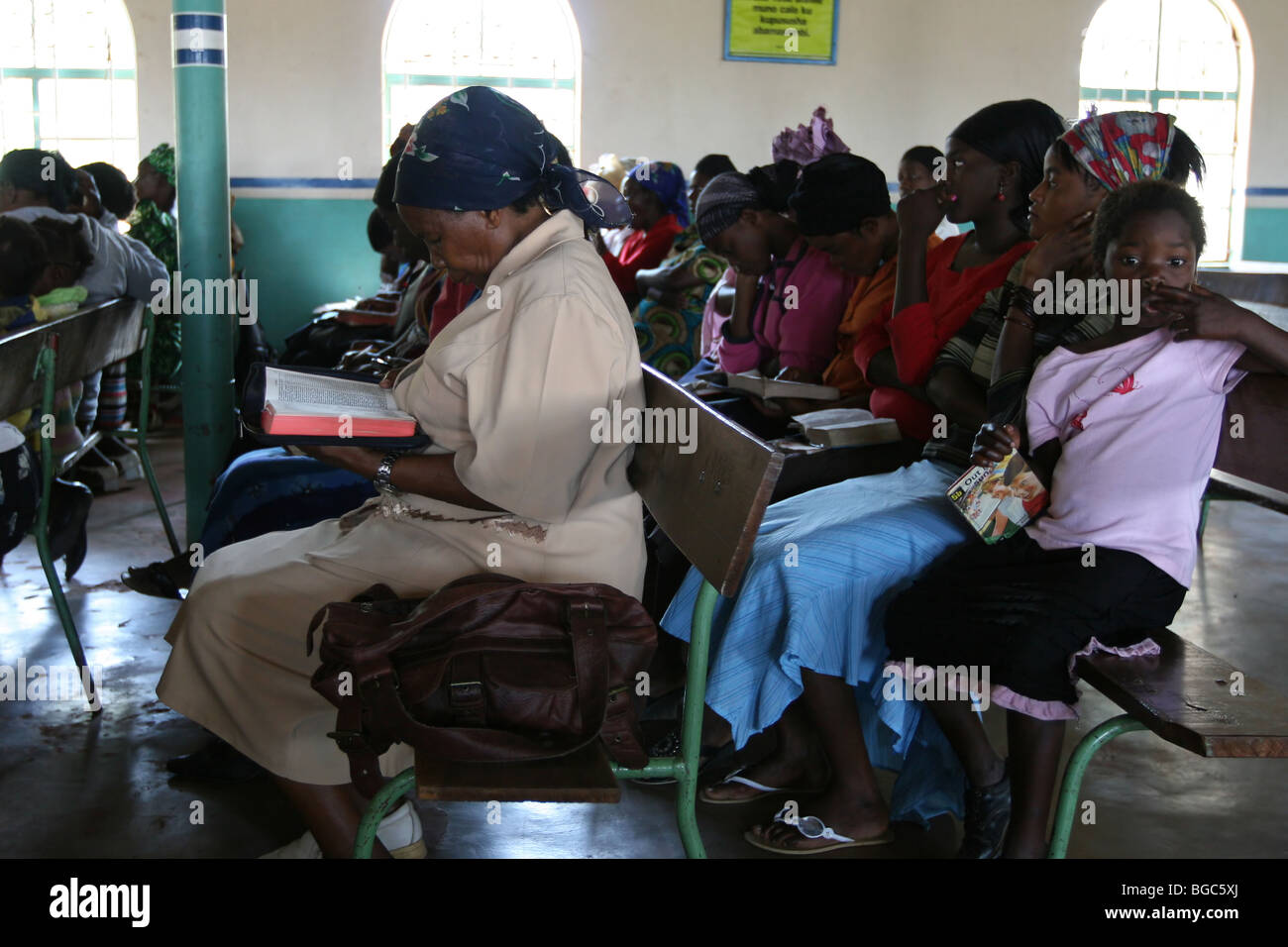 Femmes dans l'église, en Zambie Banque D'Images