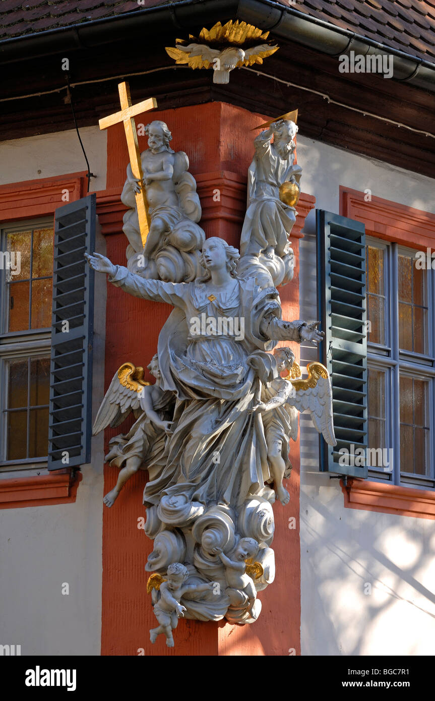 Saints sur une maison d'angle, Schranne, Bamberg, Haute-Franconie, Bavaria, Germany, Europe Banque D'Images