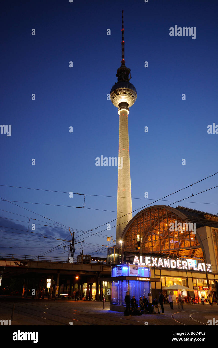 L'Alexanderplatz, S-Bahn Station, Fernsehturm, Berlin Mitte, Berlin, Allemagne, Europe. Banque D'Images