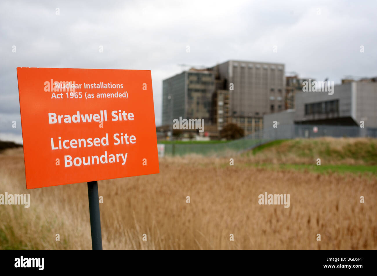 Centrale nucléaire de Bradwell qui est cours de déclassement, d'Essex, au Royaume-Uni. Banque D'Images