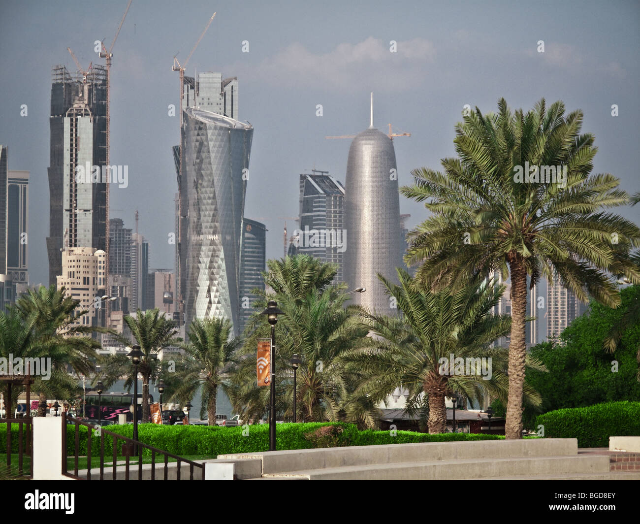 Dans la circulation sur la corniche Doha Qatar Banque D'Images