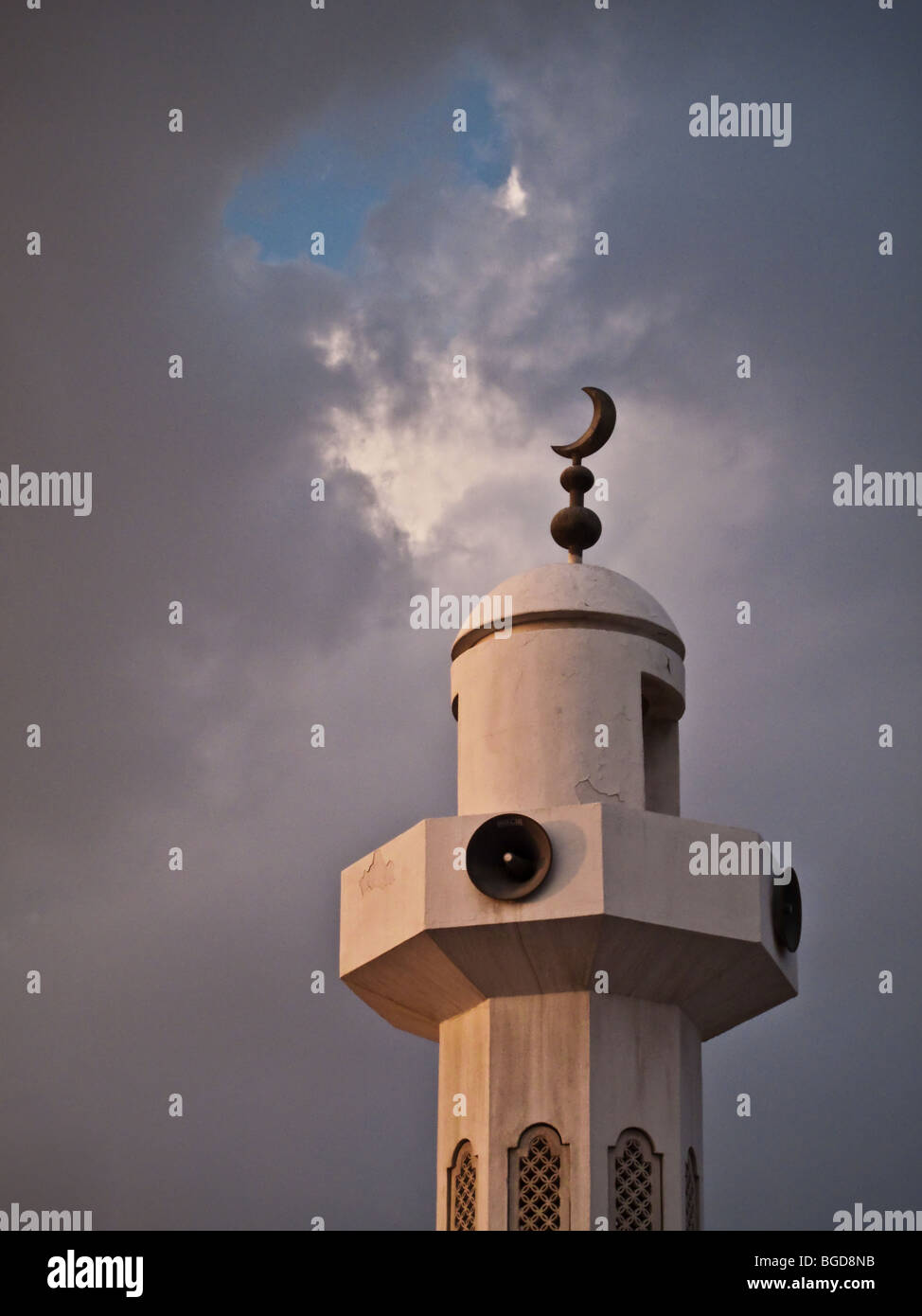 L'Islam musulman mosquée croissant de lune ciel nuage moyen orient Banque D'Images