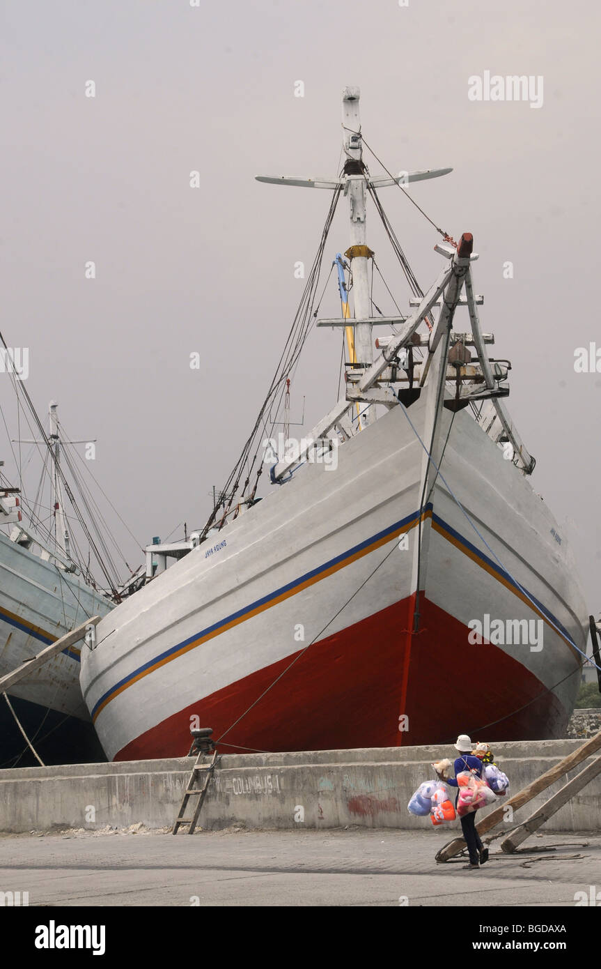 Bateau à voile port de fret Jakarta Sunda Kelapa, Java, Indonésie, Asie du Sud, Asie Banque D'Images
