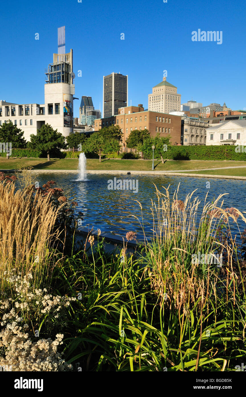 Vieux Port, Waterfront Park avec pointe a Calliere, Montréal, Québec, Canada, Amérique du Nord Banque D'Images
