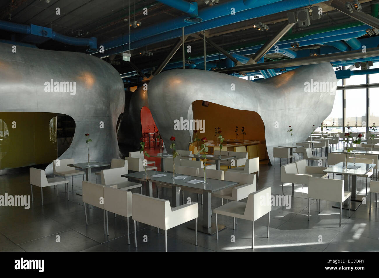 Hi-Tech Roof Restaurant intérieur, Centre Georges Pompidou ou le Musée Beaubourg & Arts Center, Paris, France Banque D'Images