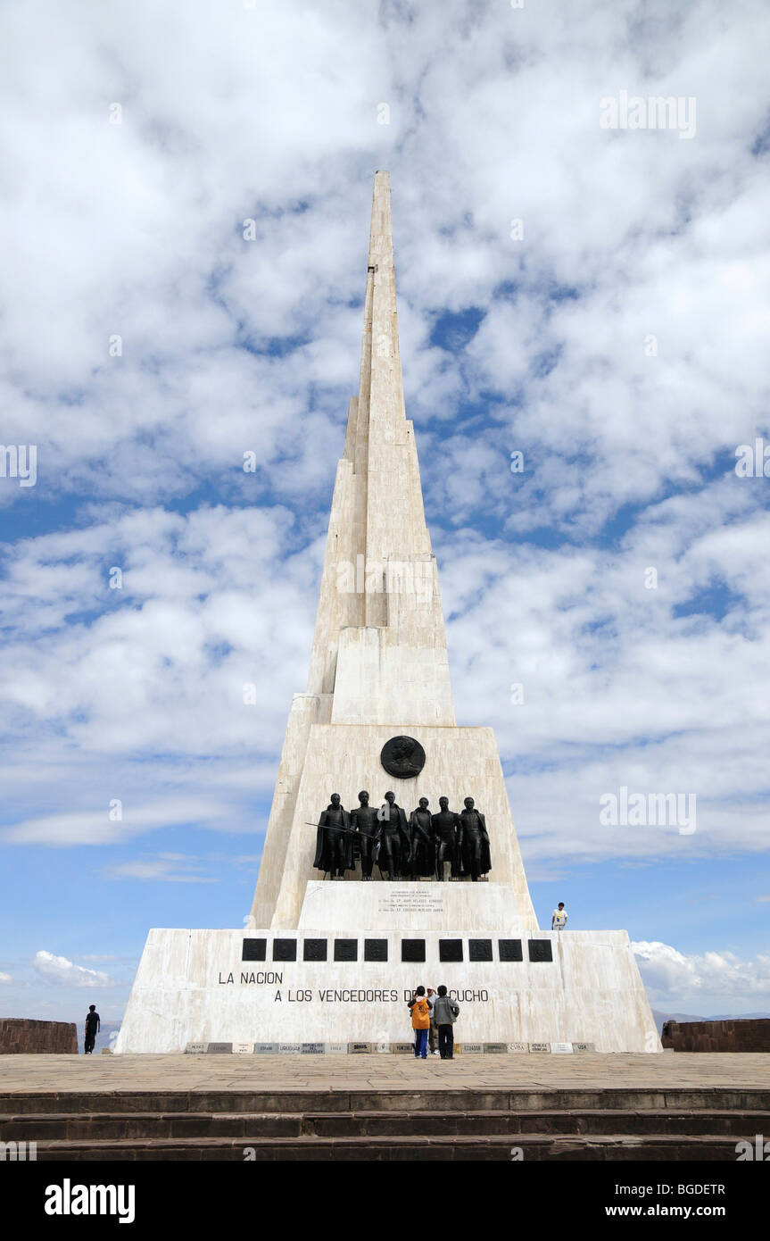 Monument historique sur le champ de bataille d'Ayacucho, 1824, Pampa de la Quinua, Pérou, Amérique du Sud, Amérique latine Banque D'Images