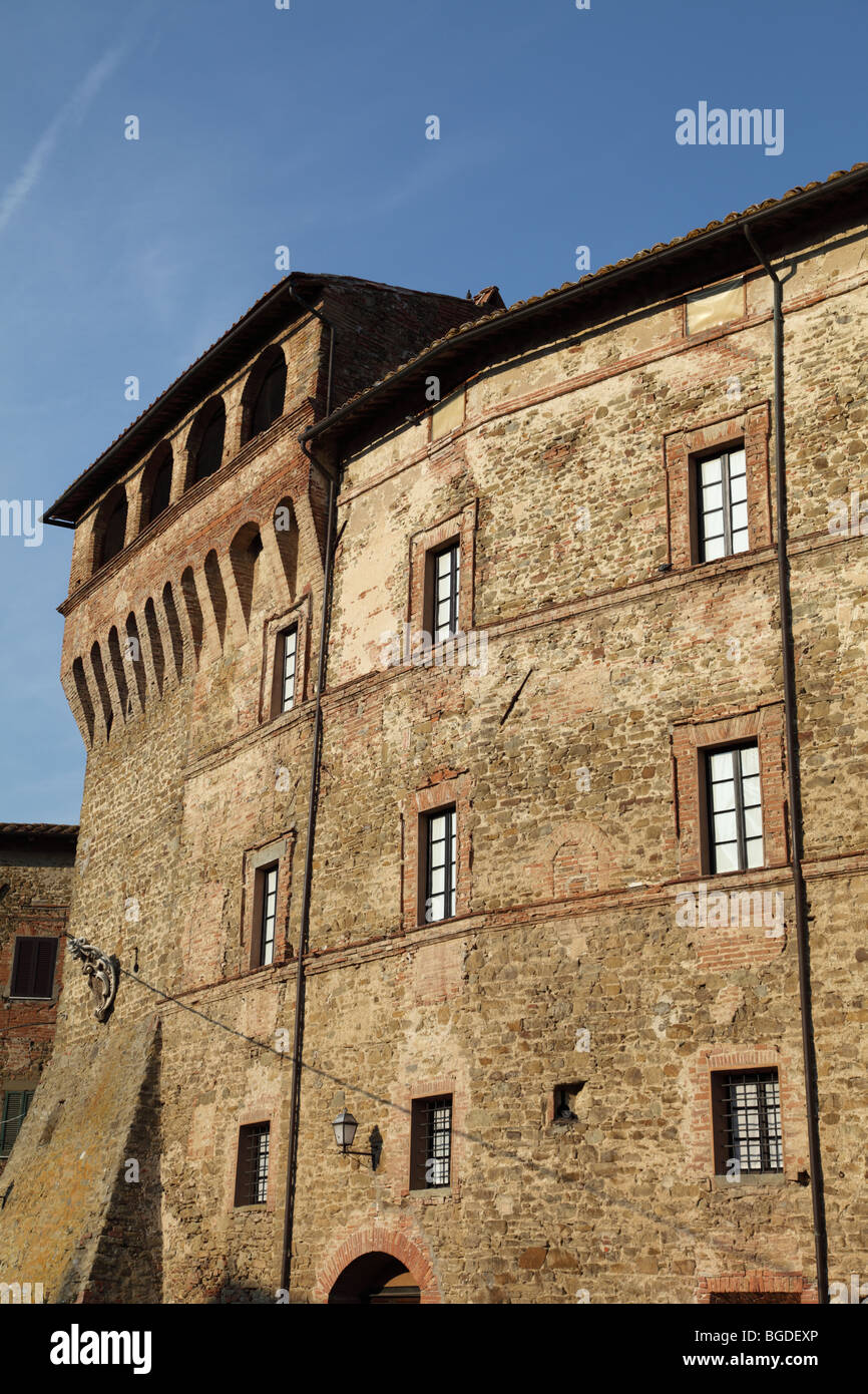 Édifice médiéval avec loggia à Panicale Banque D'Images