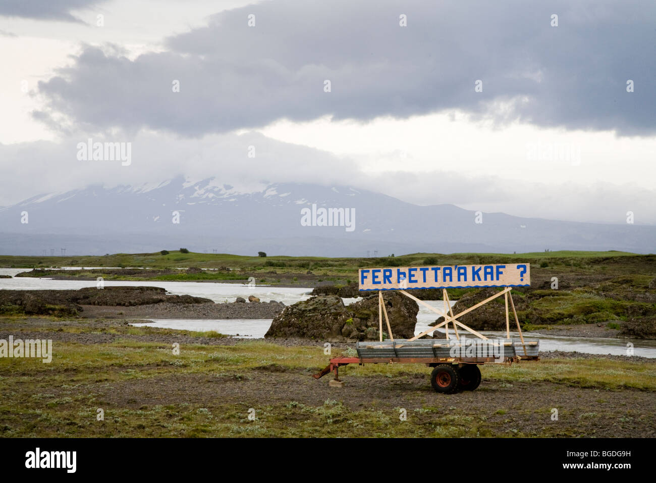 Signe de la communauté locale démontrant que ce domaine seront inondées si un barrage est construit sur Thorsja river, de l'Islande. Banque D'Images