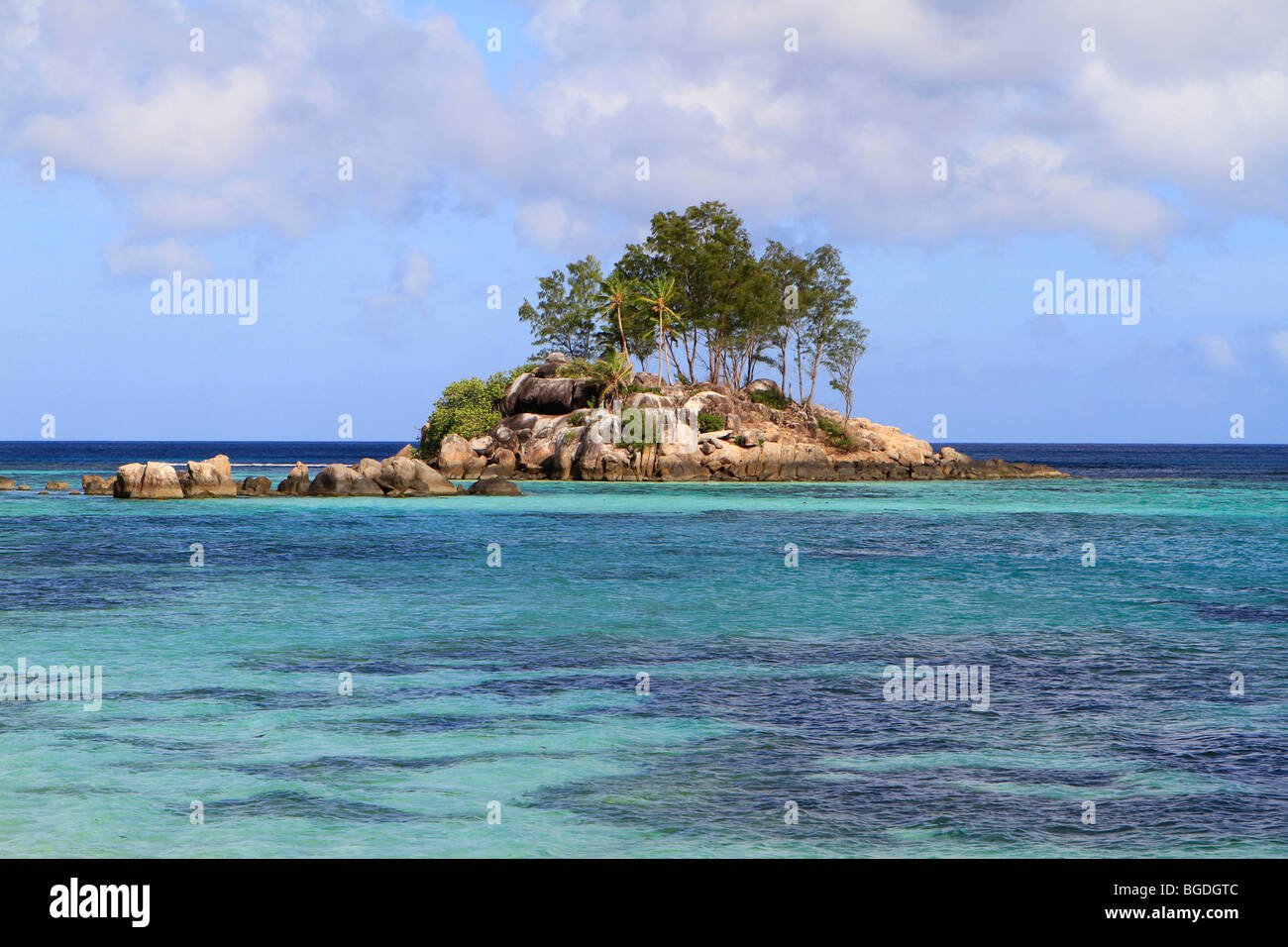 Peu de granite island Ile de Souris, Anse Royale, île de Mahé, Seychelles, Afrique, Océan Indien Banque D'Images