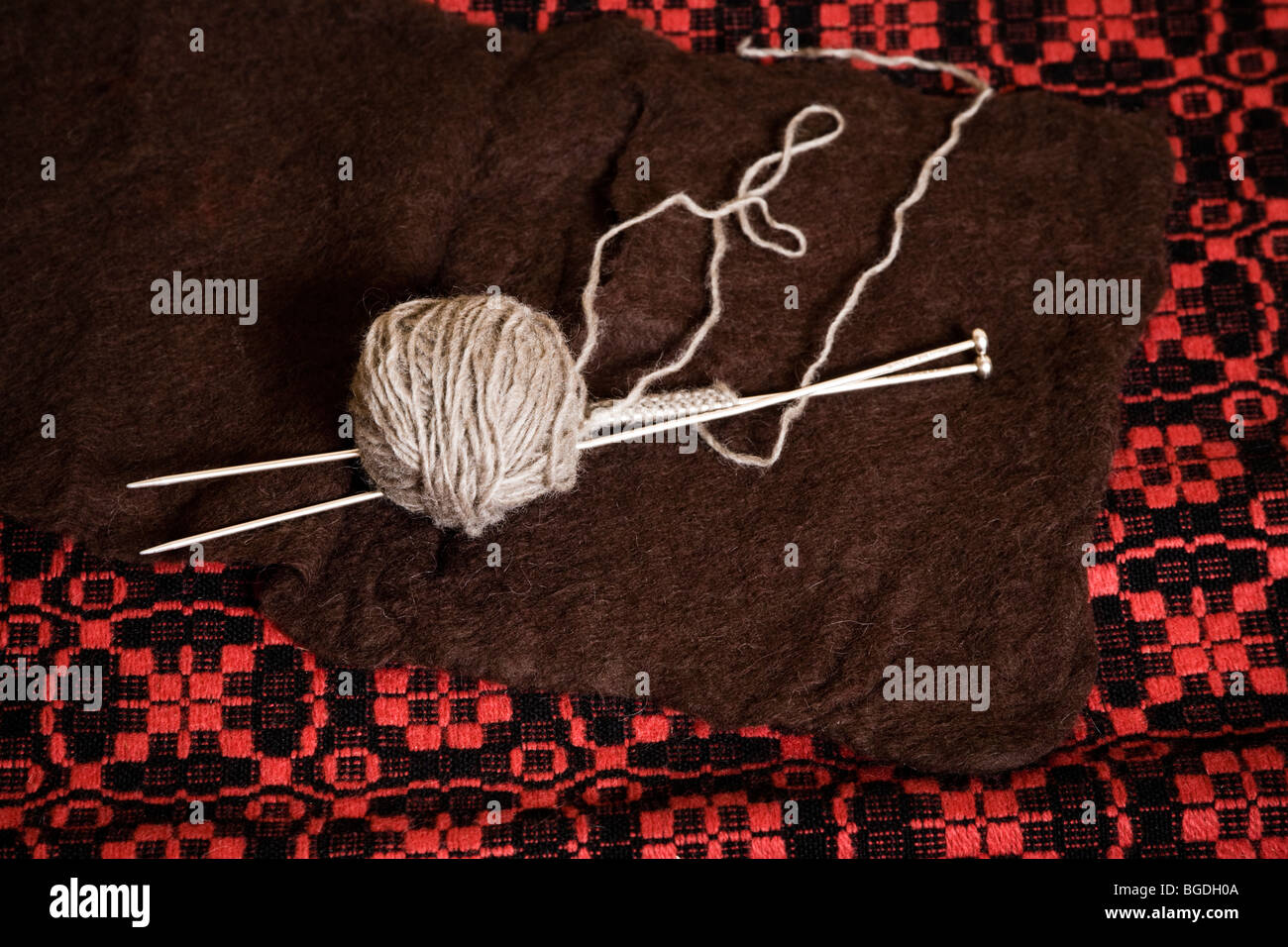 Aiguille à tricoter et laine à tricoter. L'Islande. Banque D'Images