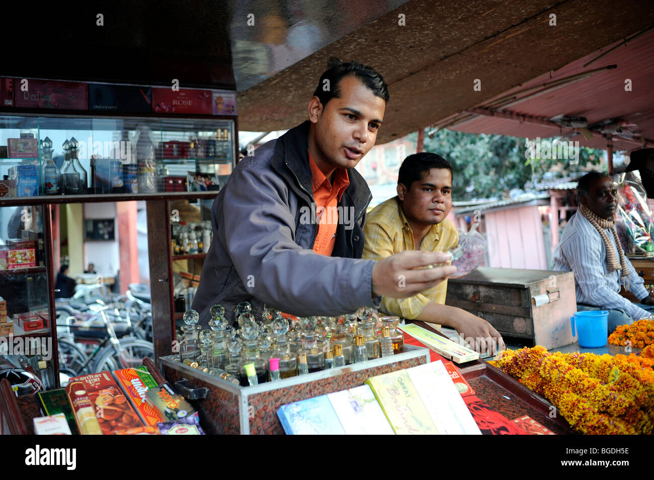 Les vendeurs de parfums, Jaipur, Rajasthan, Inde du Nord, Inde, Asie du Sud, Asie Banque D'Images