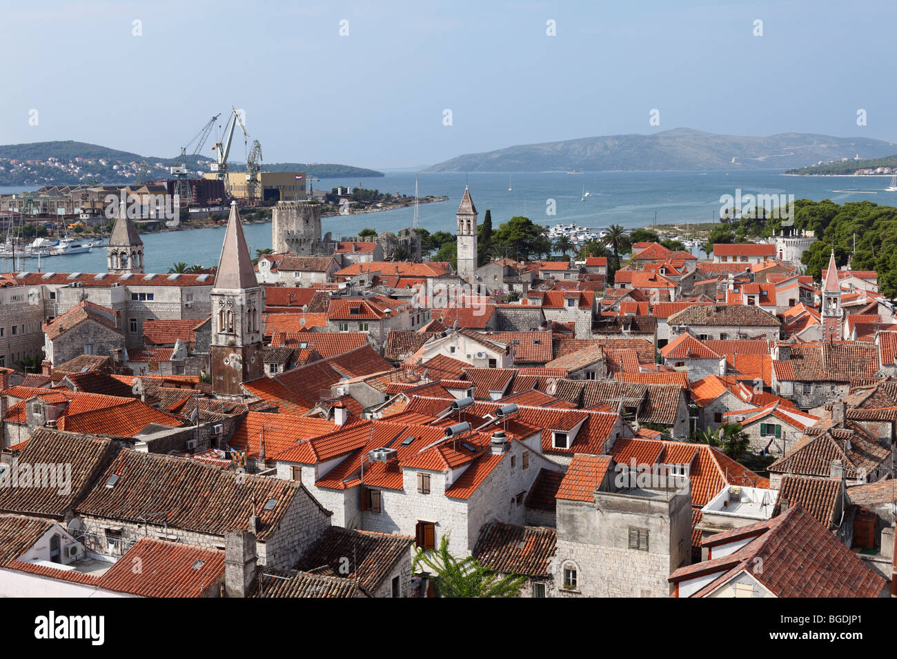 Vue depuis la flèche de la cathédrale, Trogir, Dubrovnik, Croatie, Europe, de l'Adriatique Banque D'Images