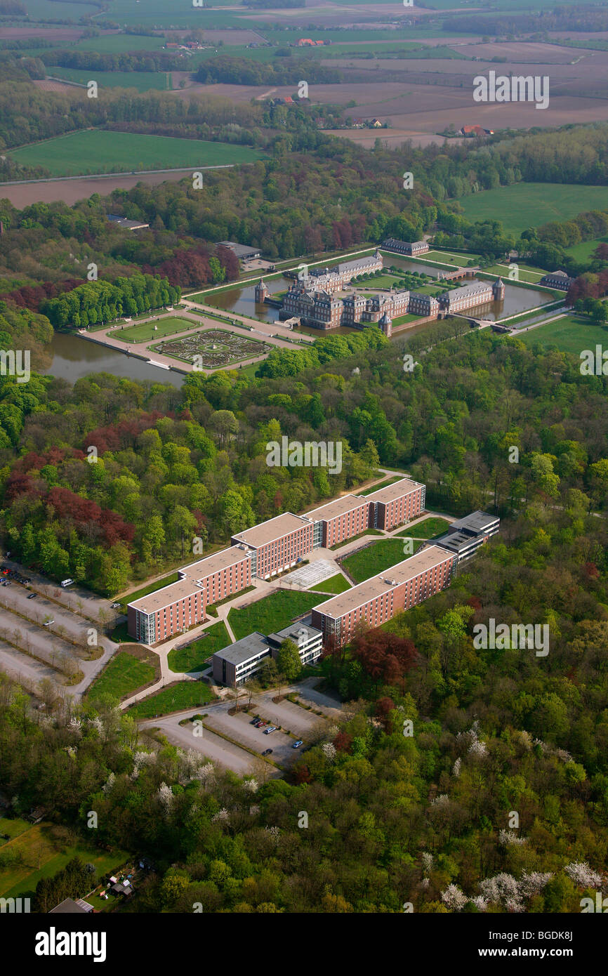 Photo aérienne, Fachhochschule für Finanzen NRW business school, Ciron château château à douves, château baroque, Nordk Banque D'Images