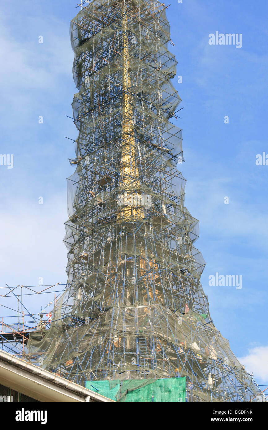 Temple bouddhiste en construction et réparation, Bangkok, Thaïlande. Banque D'Images