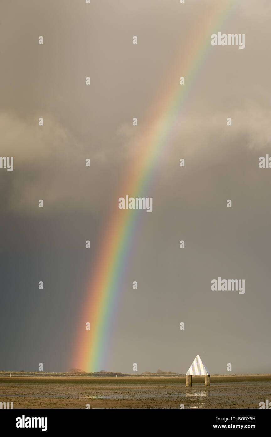 Arc-en-ciel sur Donna Nook, Lincolnshire UK Banque D'Images