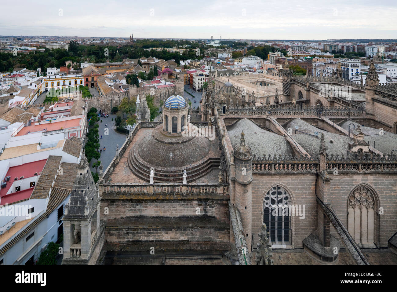 Vue de la ville de Séville de la Giralda, le clocher de la cathédrale Banque D'Images
