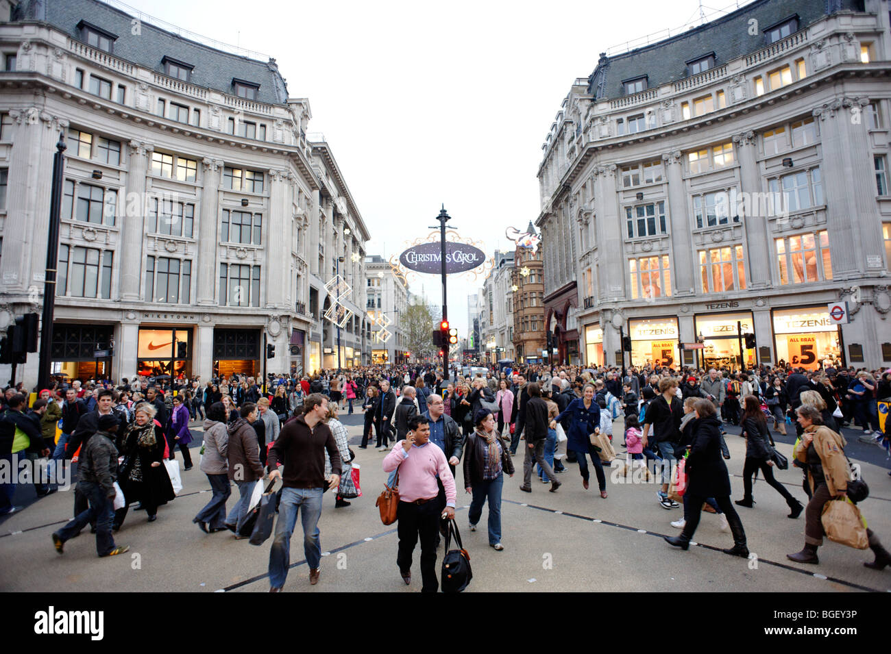 Diagonale d'Oxford Circus 'X-Crossing". Londres. UK 2009. Banque D'Images