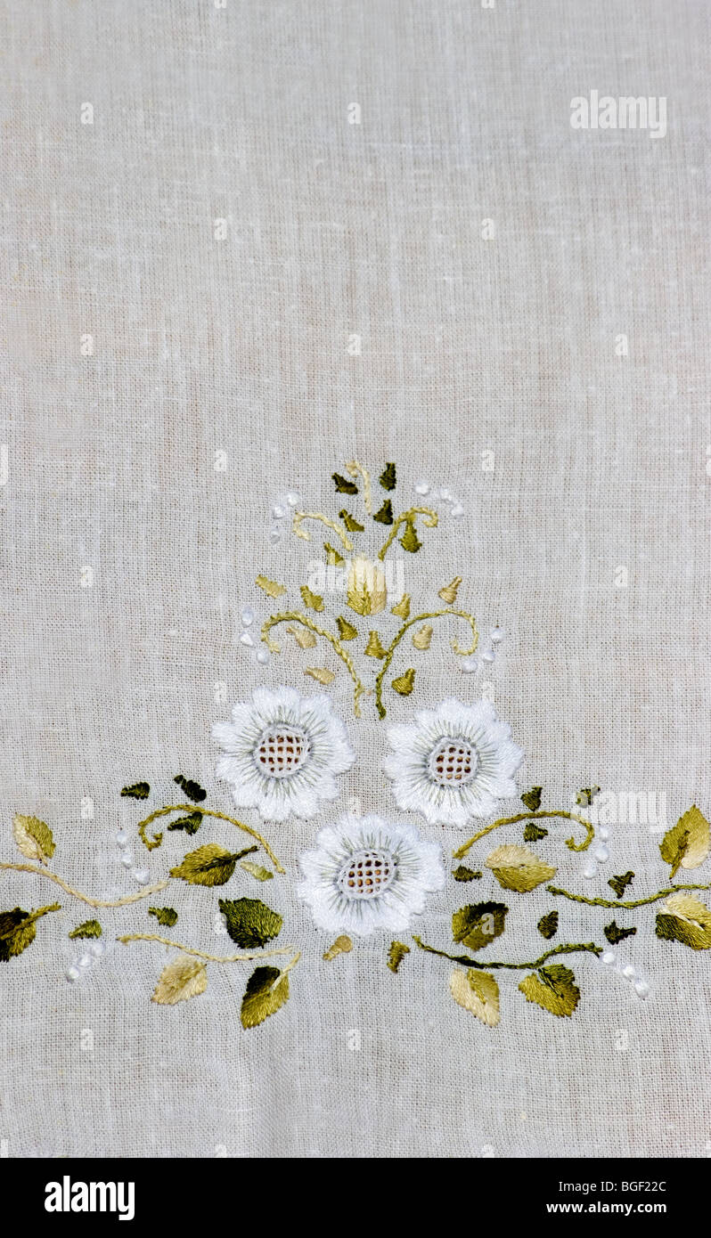 Close-up de linge brodé de fleurs Banque D'Images