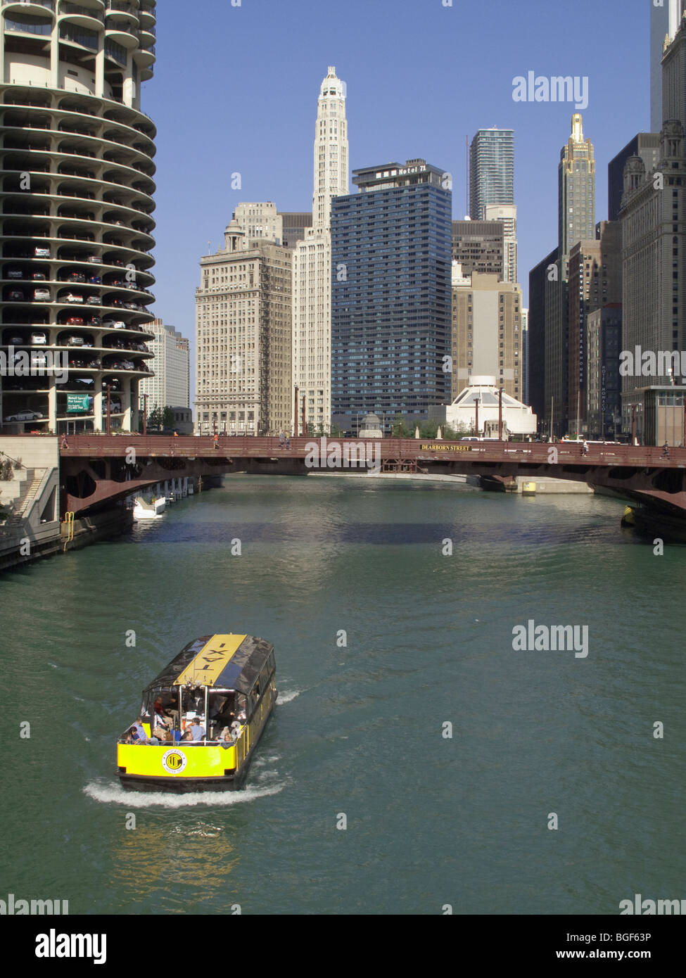 L'Illinois Chicago Elk 1004 skyline de Chicago River Banque D'Images