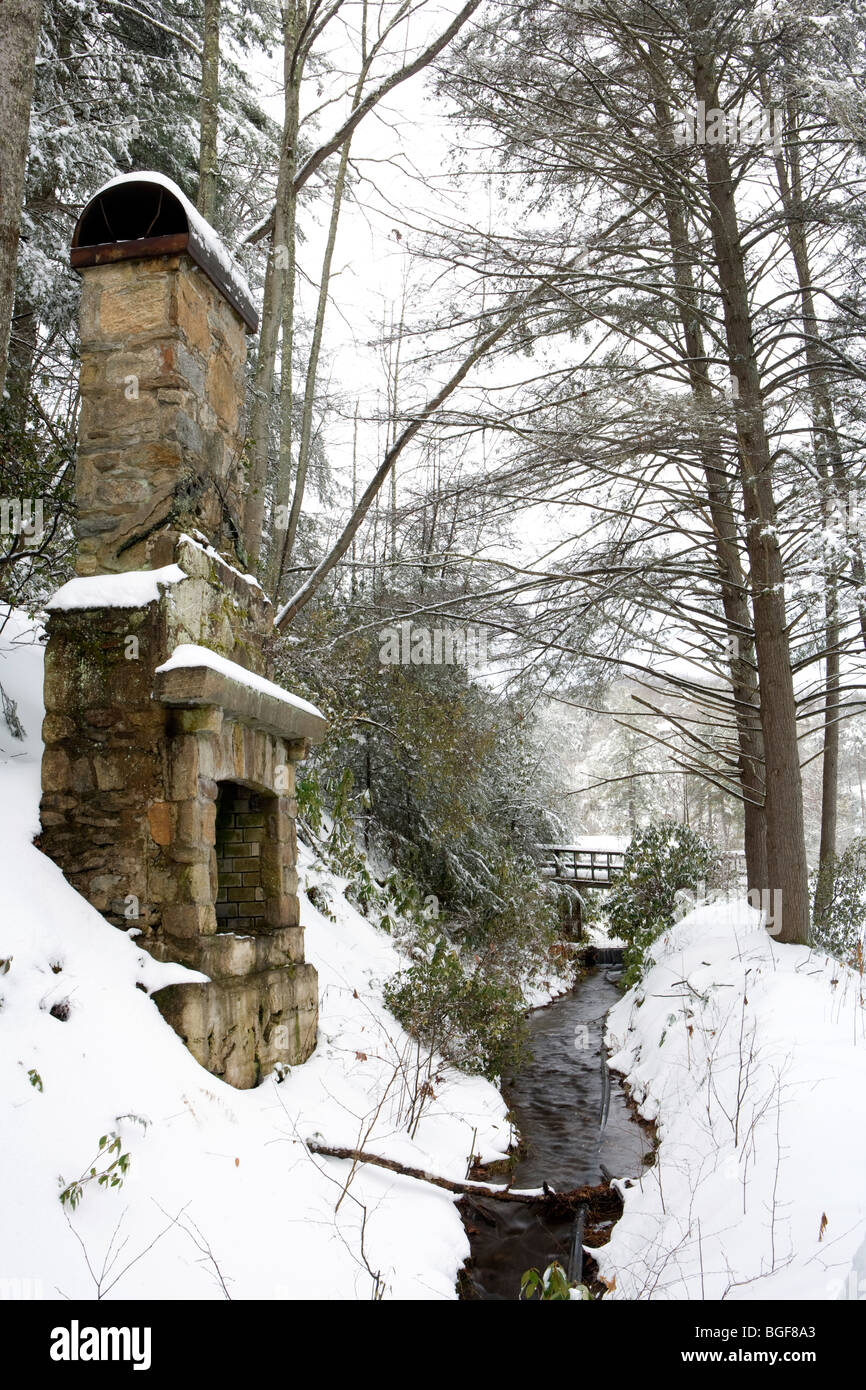 Foyer abandonnés en hiver - Brevard, North Carolina USA Banque D'Images