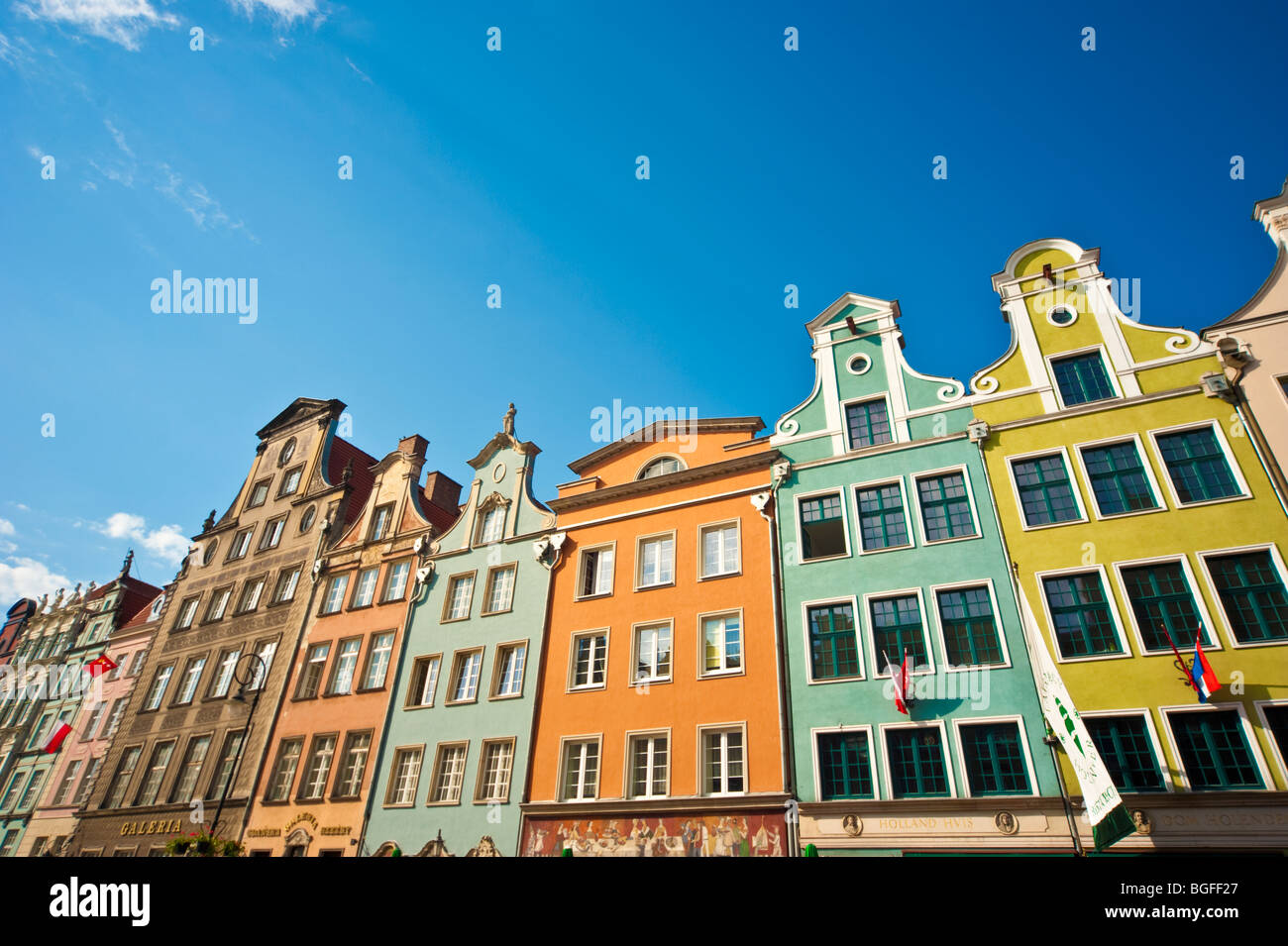 Façades et pignons de maisons de marchands au centre historique de la vieille ville de Gdansk, Pologne | Giebel von historischen Häusern Danzig Banque D'Images
