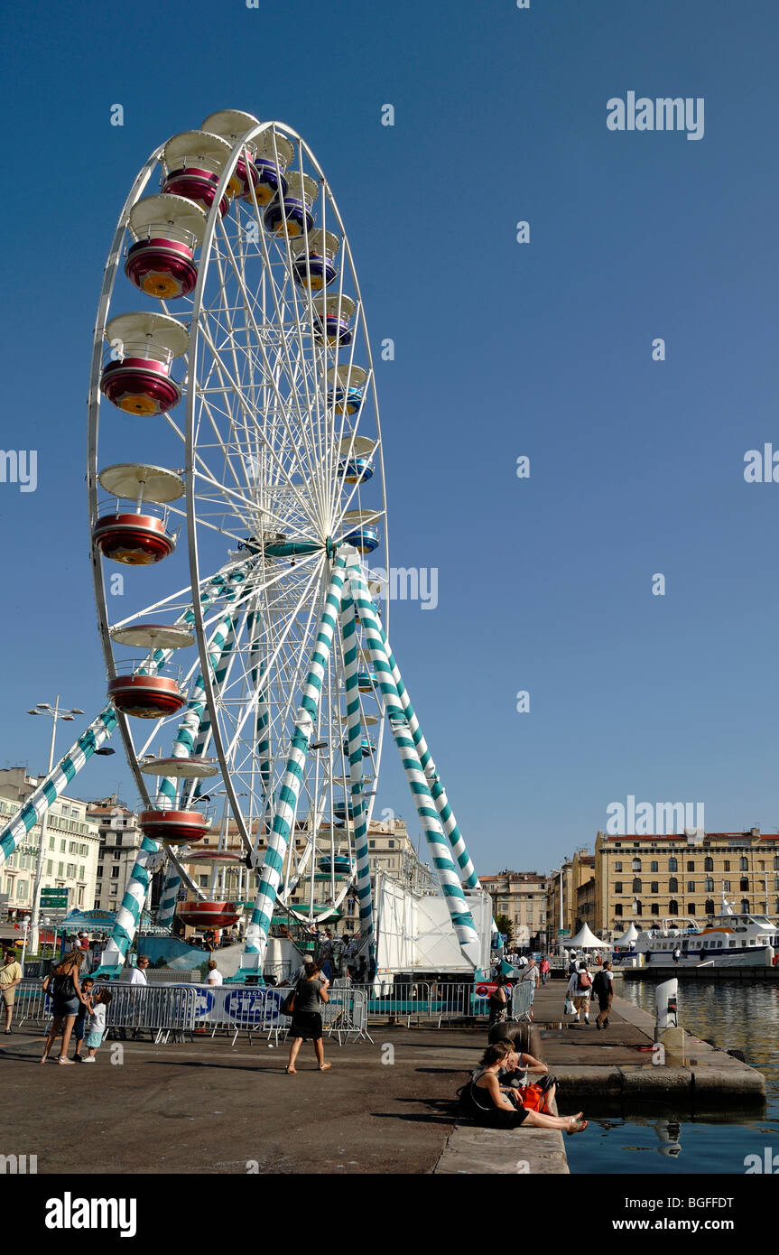 Grande roue ou roue géante sur le quai des Belges, le Vieux Port, le Vieux Port, le Port ou le Port, Marseille ou Marseille, Provence, France Banque D'Images