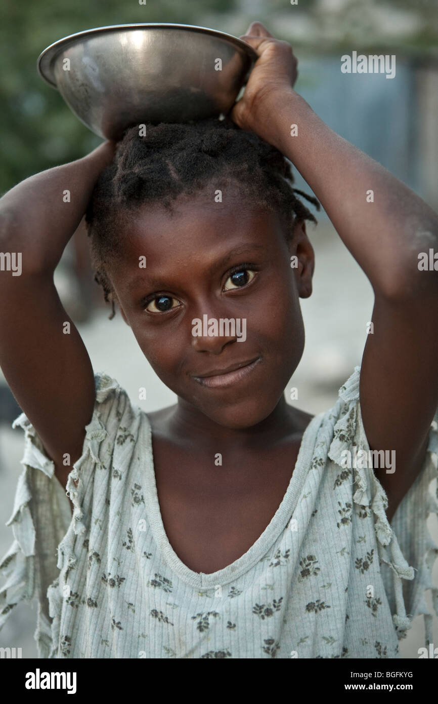Une fille à Gonaïves, Haïti, Département de l'Artibonite Banque D'Images
