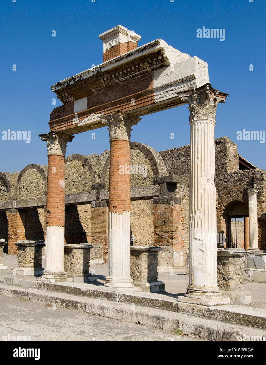 Pompéi, Baie de Naples, Campanie, Italie, Europe ; vue d'une partie de la zone connue sous le nom de Forum. Banque D'Images