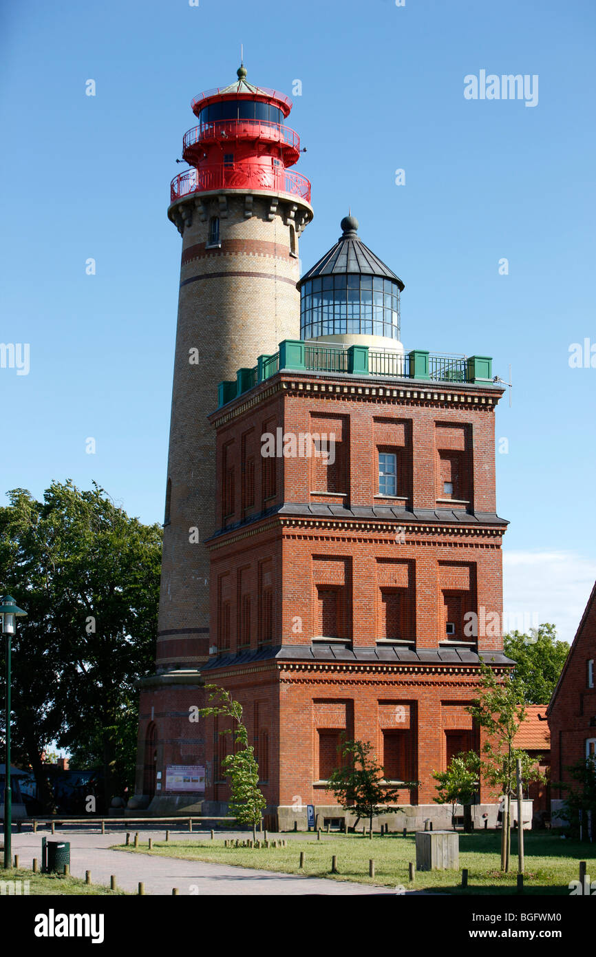 Kap Arkona, phare. dans l'avant est le Schinkel lighthouse.derrière elle de la bis phare, île de Rügen, Allemagne. Banque D'Images