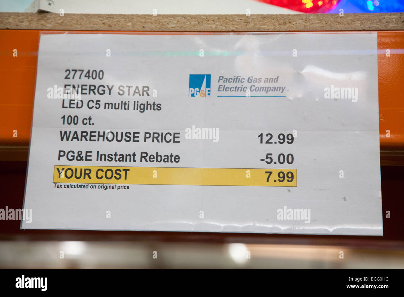 Close up of sign par Pacific Gas and Electric Company (PG&E) qui fournit de l'énergie remise immédiate sur Star jeu de lumière LED Banque D'Images