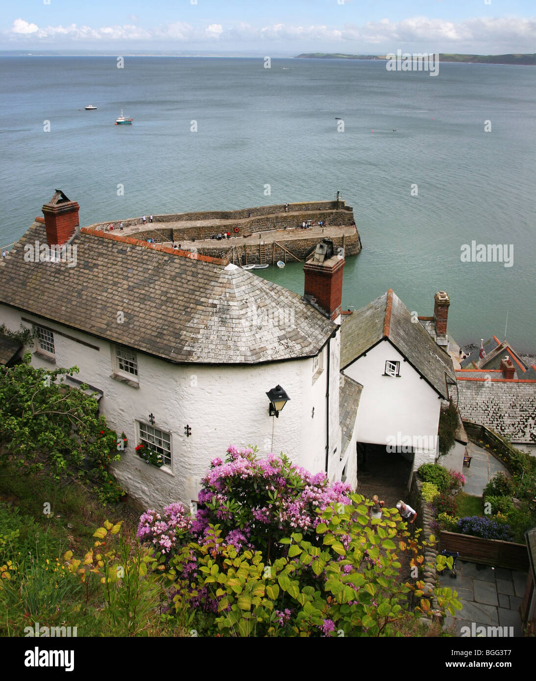 Vue de dessus le port du village de pêcheurs de Clovelly sur la côte nord du Devon Banque D'Images