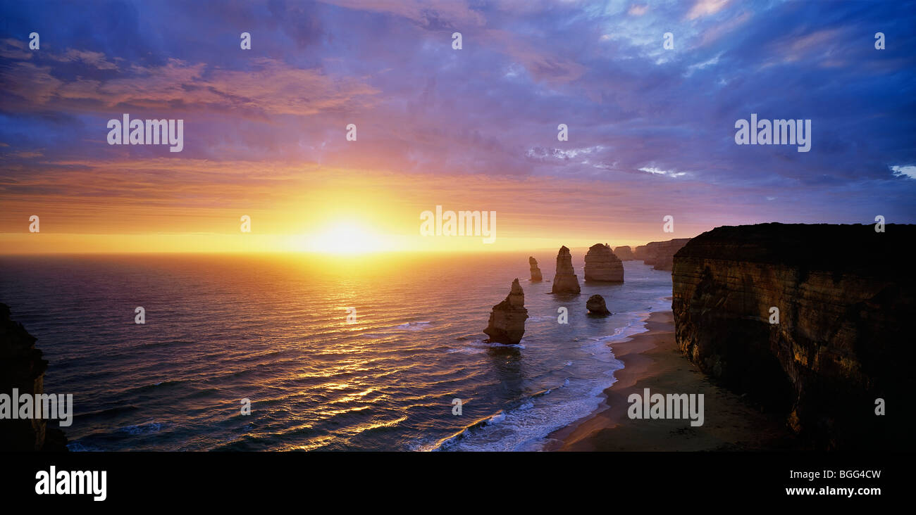 Les célèbres Douze Apôtres sur Great Ocean Road, Victoria, Australie Banque D'Images