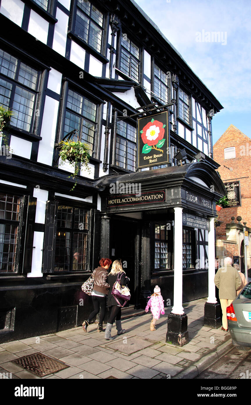 Tudor Rose Hotel, High Street, Gloucester, Gloucestershire, Angleterre, Royaume-Uni Banque D'Images