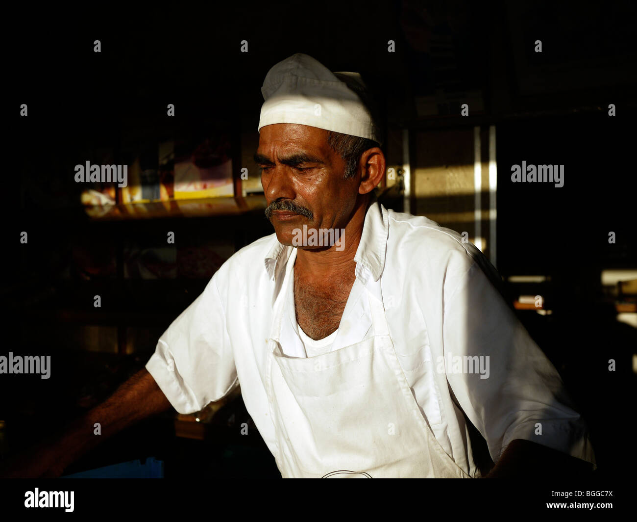 Baker en Oman bakery Banque D'Images