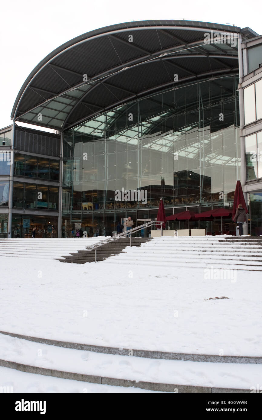 La bibliothèque du millénaire à Norwich - autour de Norwich au Royaume-Uni de neige de début janvier 2010. Banque D'Images