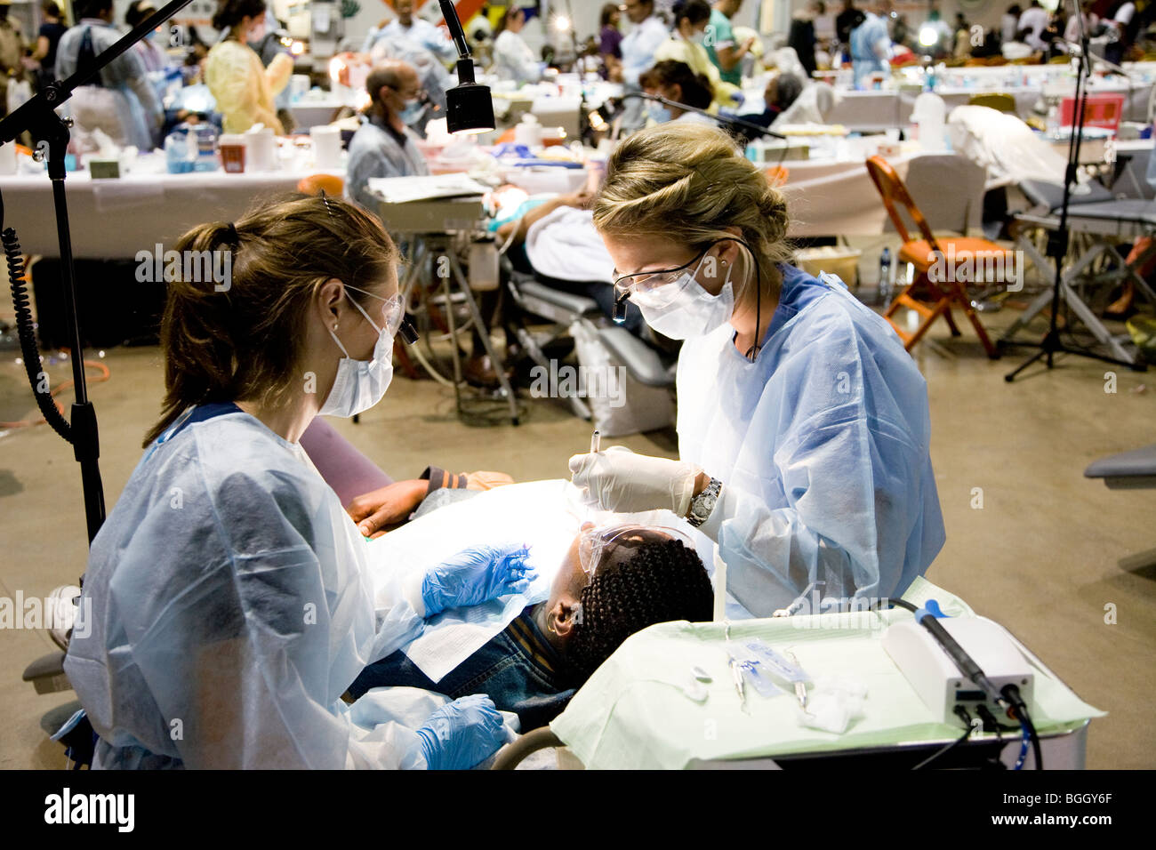Clinique dentaire et de santé gratuits par Remote Area Medical durant la semaine du 19 août 2009, Los Angeles, CA Banque D'Images