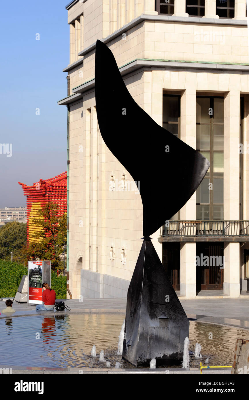 'L'oreille' mobile d'Alexander Calder, Mont des Arts, Bruxelles, Belgique Banque D'Images