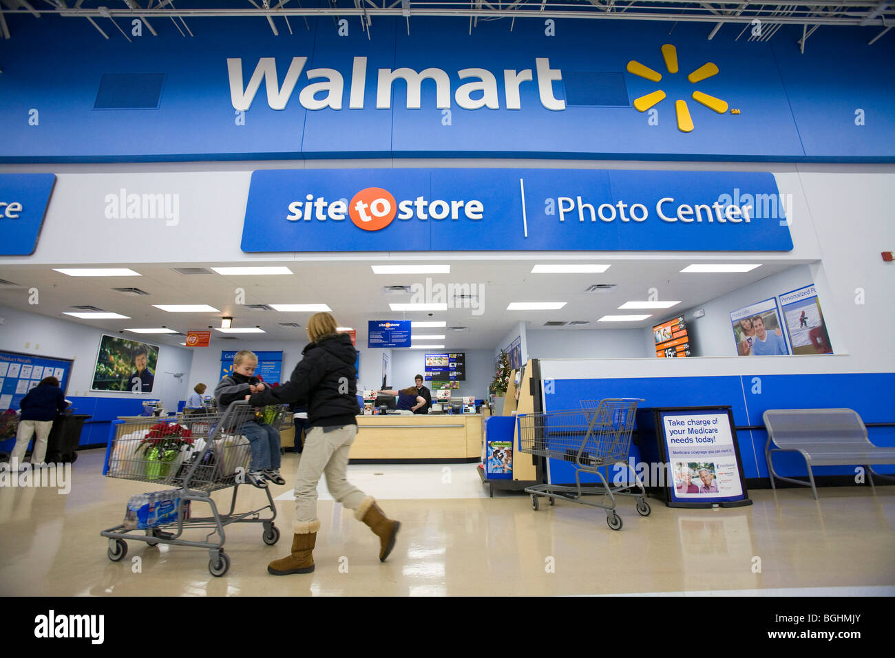 Une scène à l'intérieur d'un Walmart Supercenter en Arkansas, États-Unis d'Amérique Banque D'Images