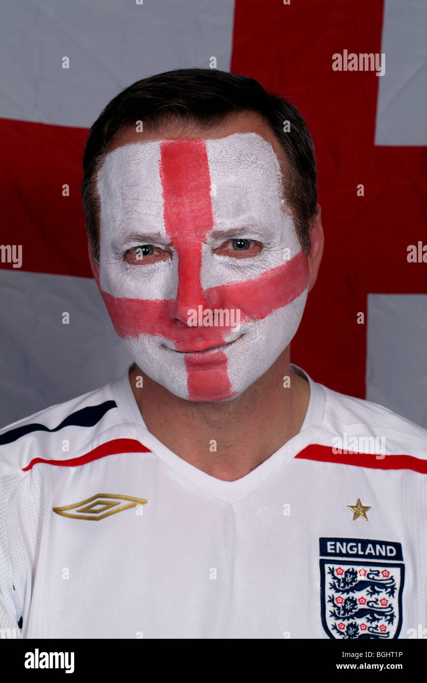 Angleterre football fans avec visages peints Banque D'Images