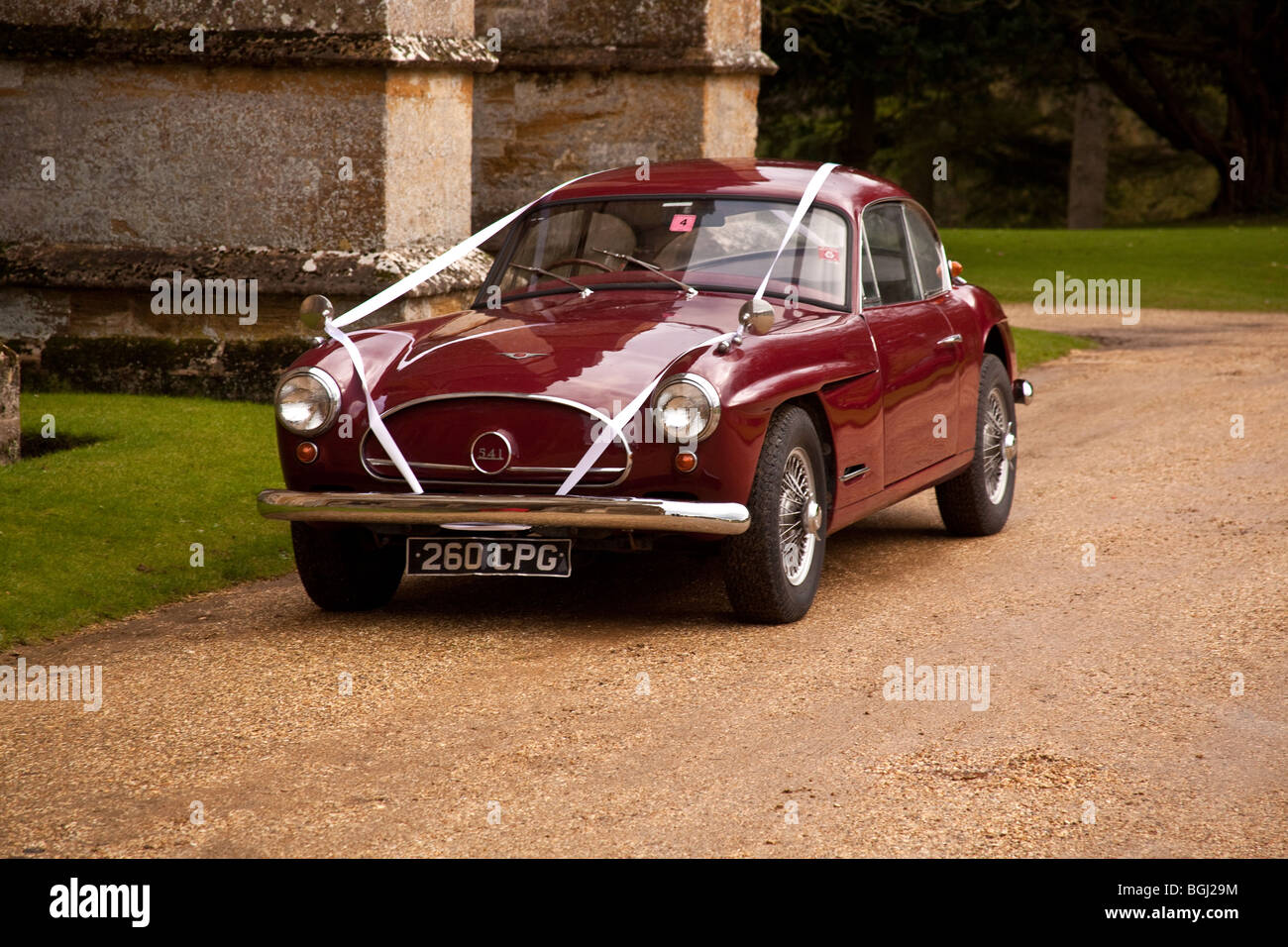 Jensen 541 Voiture de mariage vintage, Dorset en Angleterre. Banque D'Images