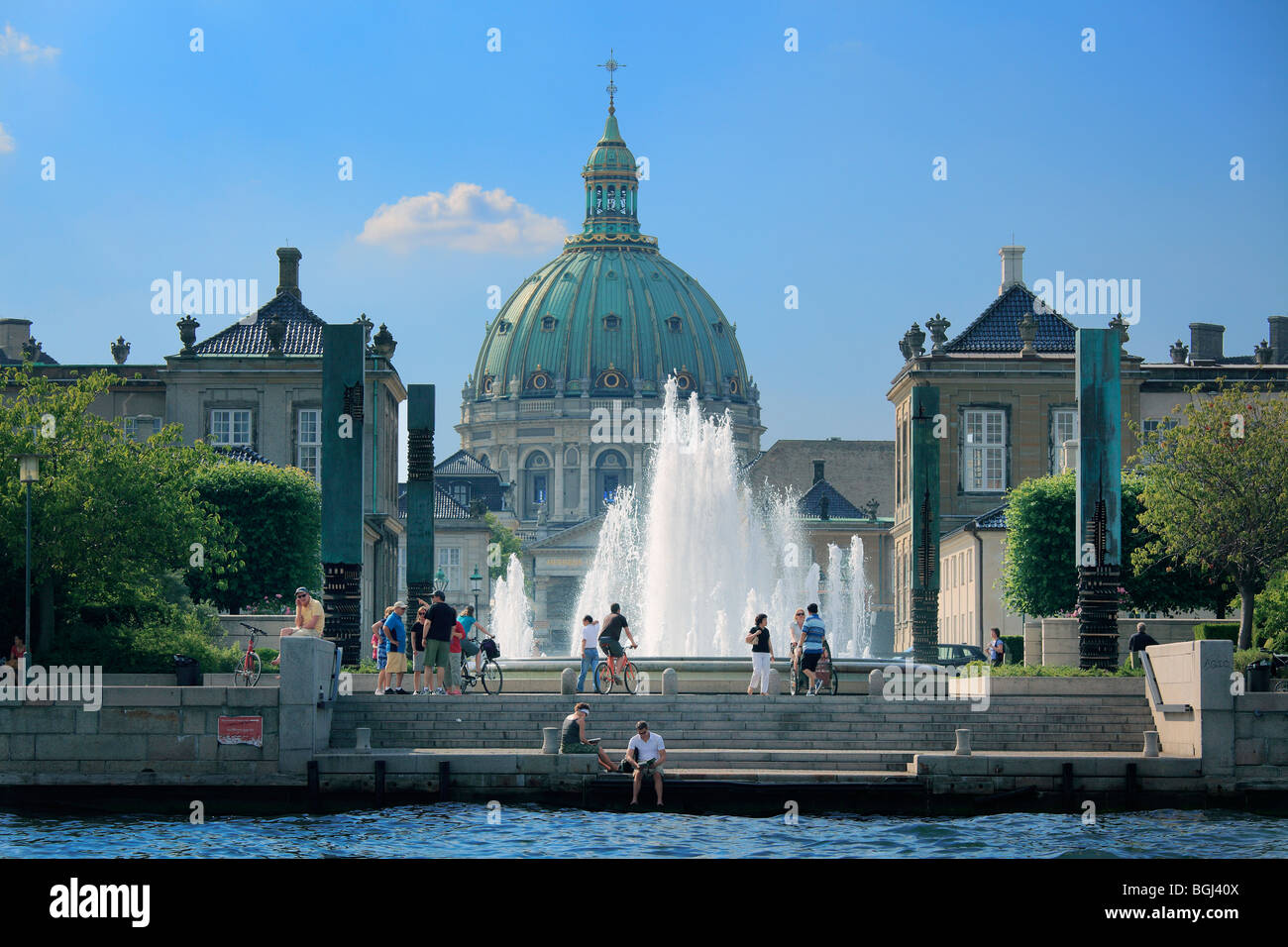 Le Palais d'Amalienborg est la résidence d'hiver de la famille royale danoise, et est situé à Copenhague, au Danemark. Banque D'Images