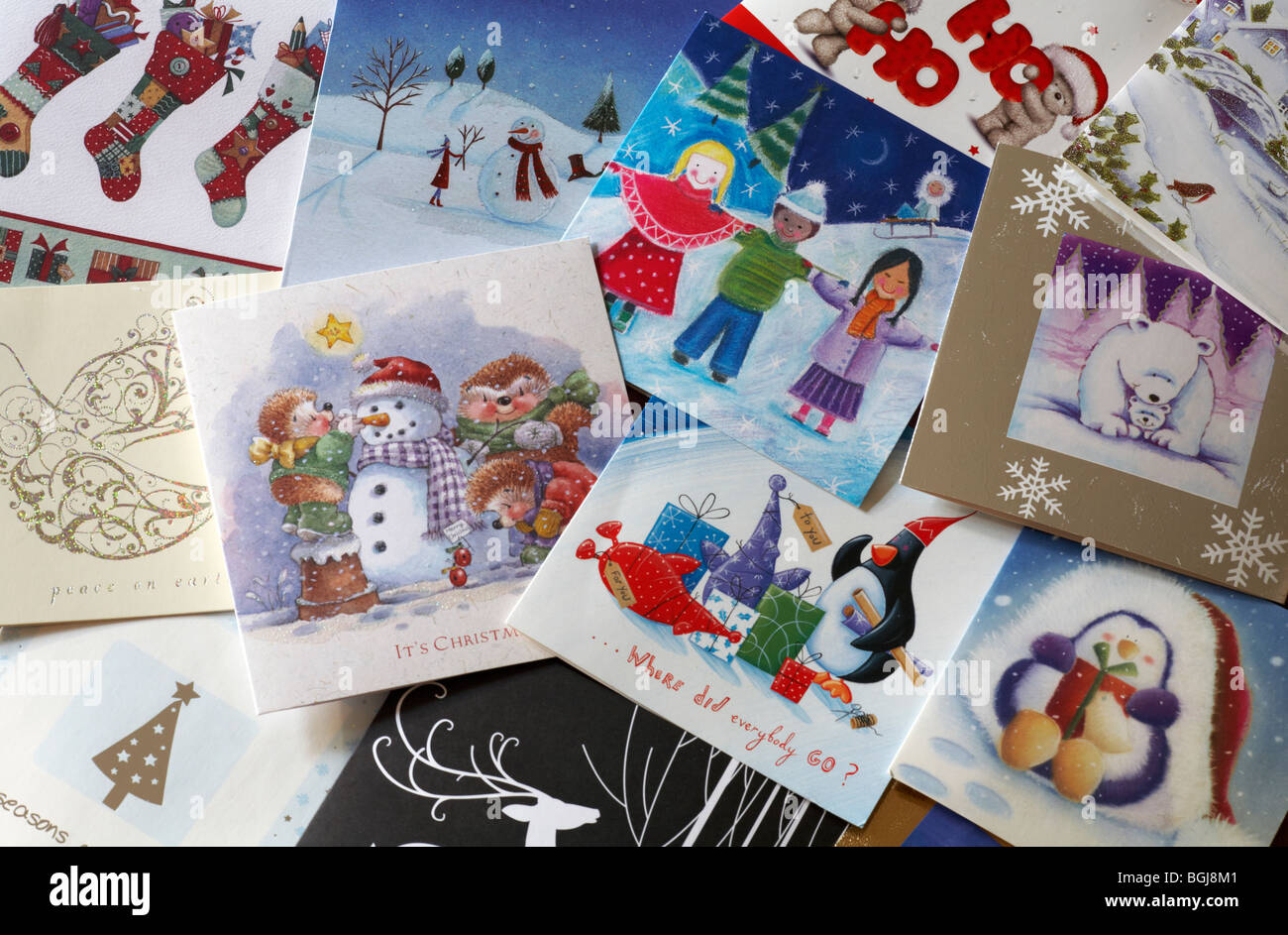 Cartes de Noël finies et prêtes pour le recyclage - sélection de cartes de noël Banque D'Images