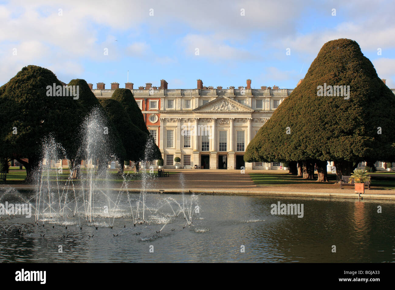 Jardins et Palais de Hampton Court, East Molesey, Surrey, Angleterre, Grande-Bretagne, Royaume-Uni, UK, Europe Banque D'Images