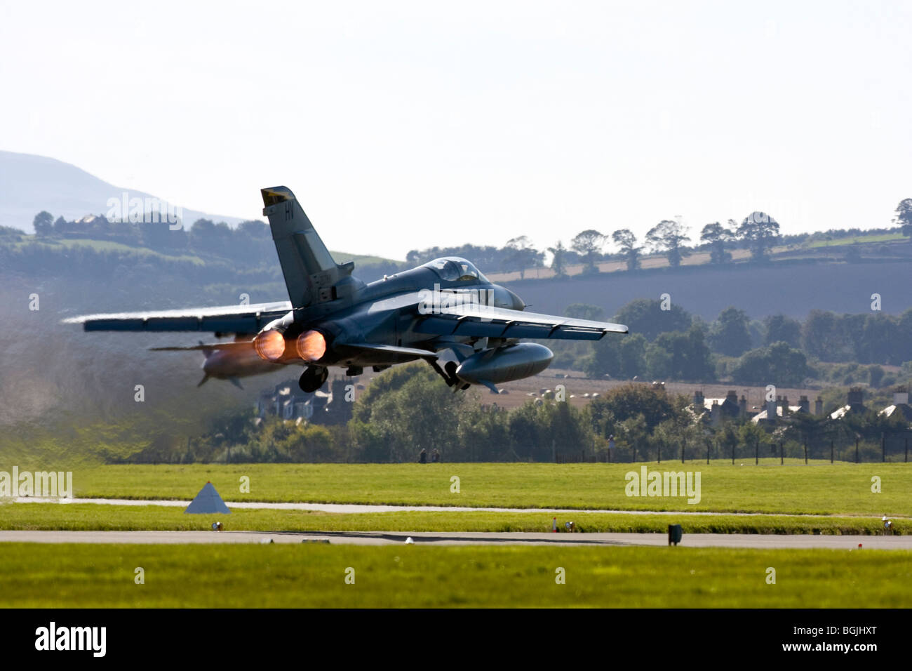 RAF Tornado F3 - 111(F) Sqn décoller avec pleine postcombustion à RAF Leuchars Airshow 2009, Fife, Scotland Banque D'Images